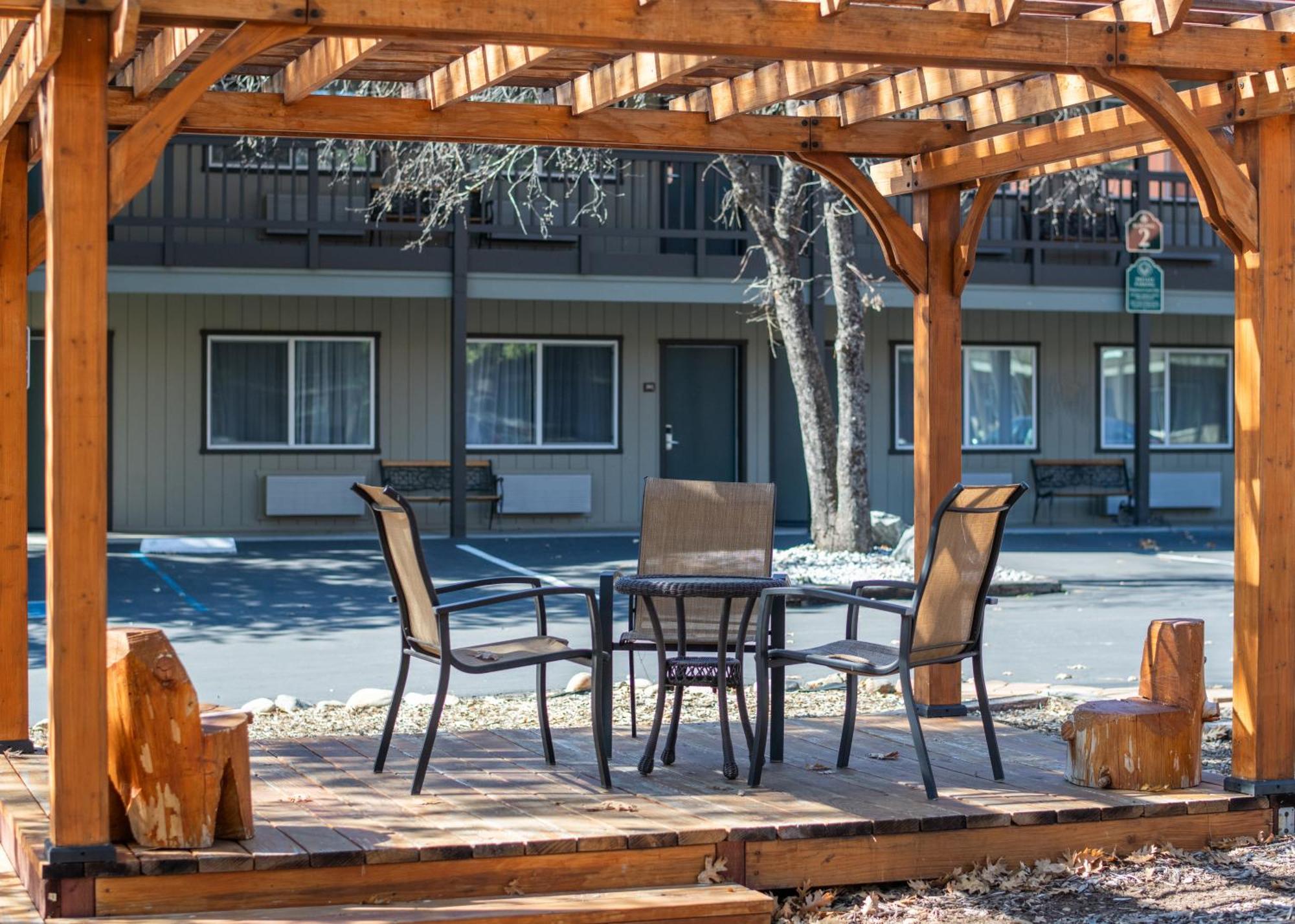 Yosemite Westgate Lodge Groveland Esterno foto